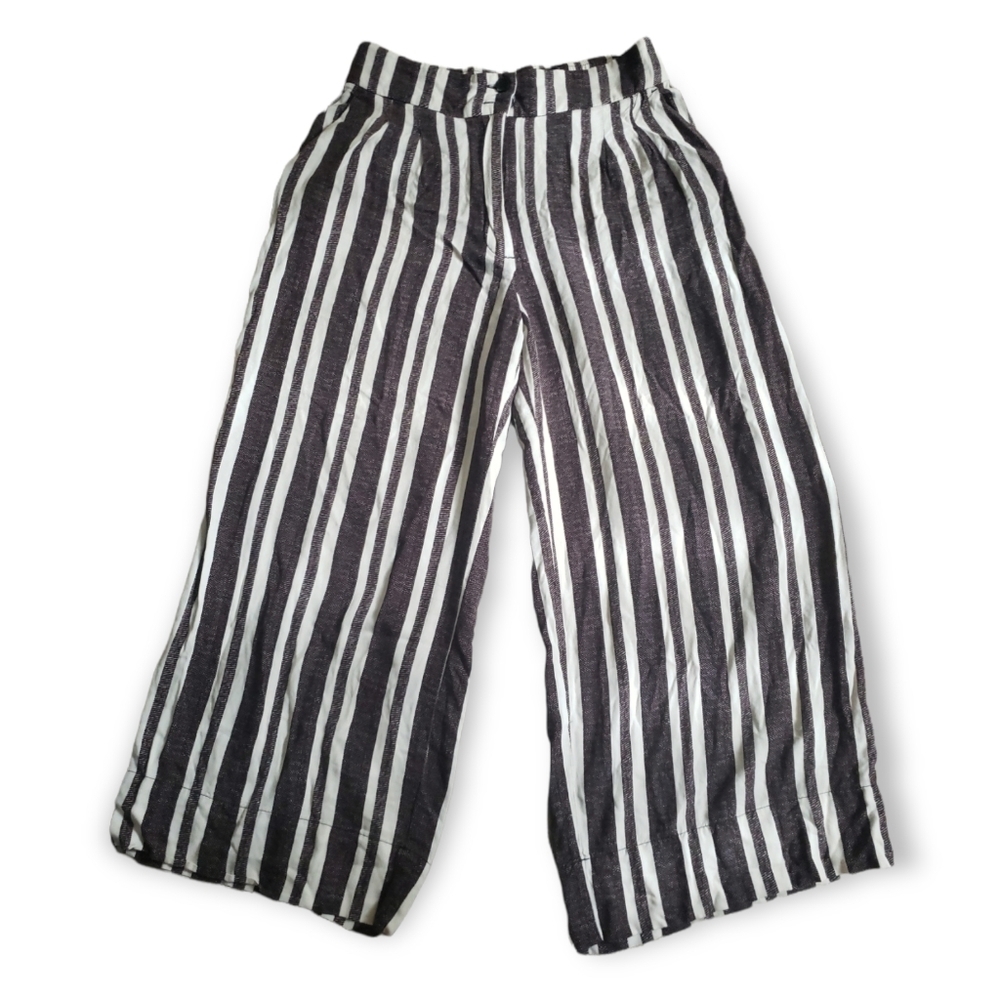 H&M Wide Leg Capri pants